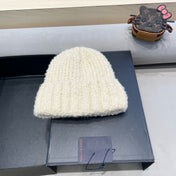 KNITTED BEANIE HAT IN LIGHT BEIGE WOOL 421267