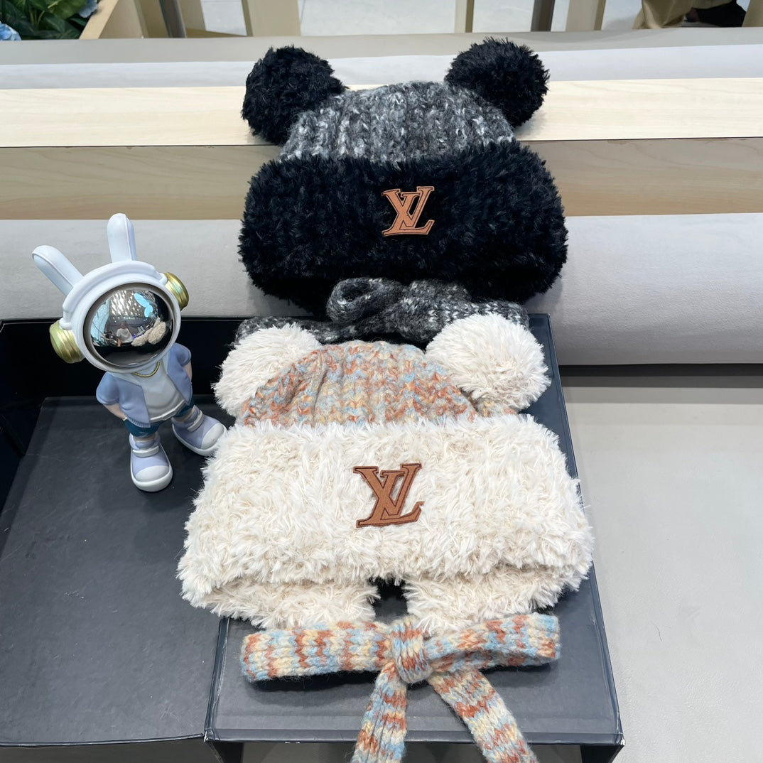 KNITTED BEANIE HAT IN COLORFUL WOOL WITH CUTE BEAR EARS 422497