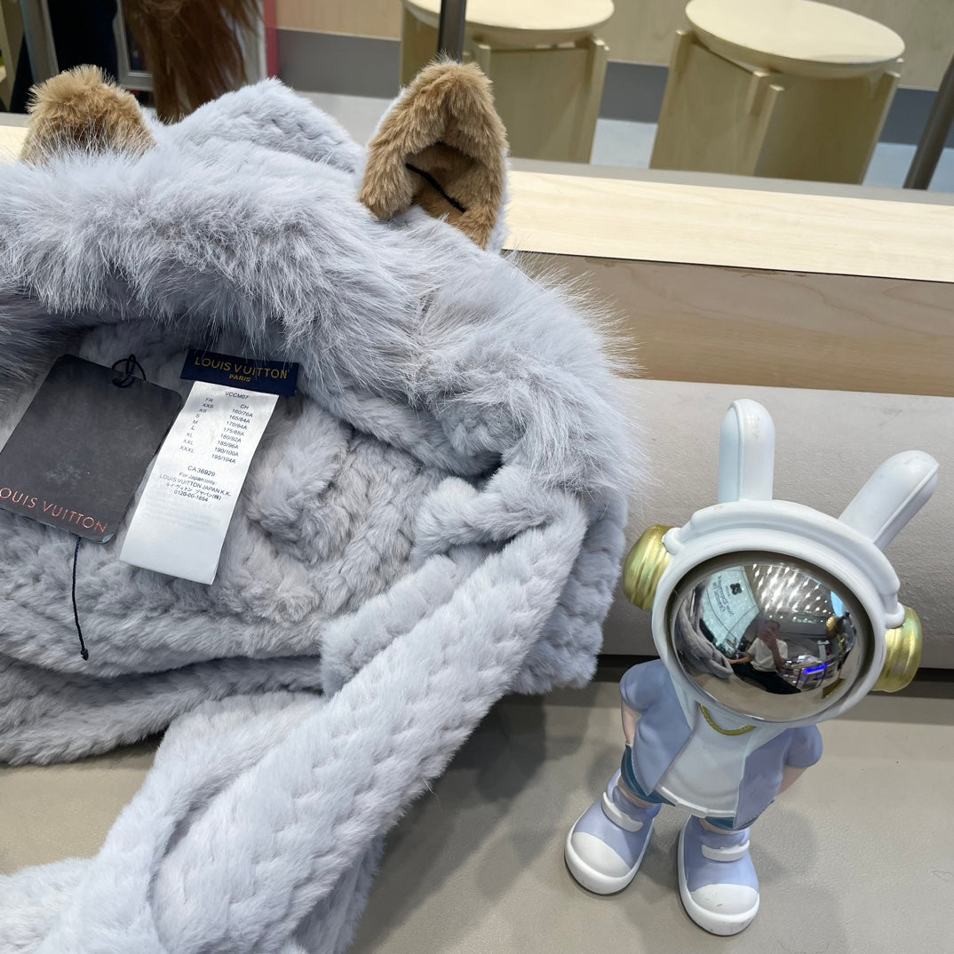 BEANIE HAT IN GRAY WOOL AND LAMB FUR 435074