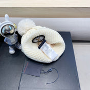 BEANIE HAT IN WHITE WOOL 433487