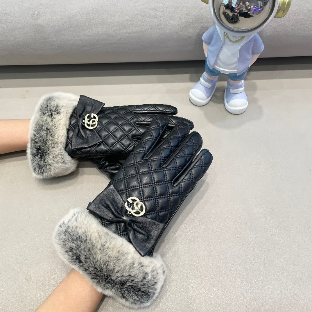 GLOVES WITH BOW IN BLACK LAMBSKIN AND RABBIT FUR 432556