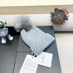 WOOL BEANIE WITH POM POM LIGHT GRAY 435050