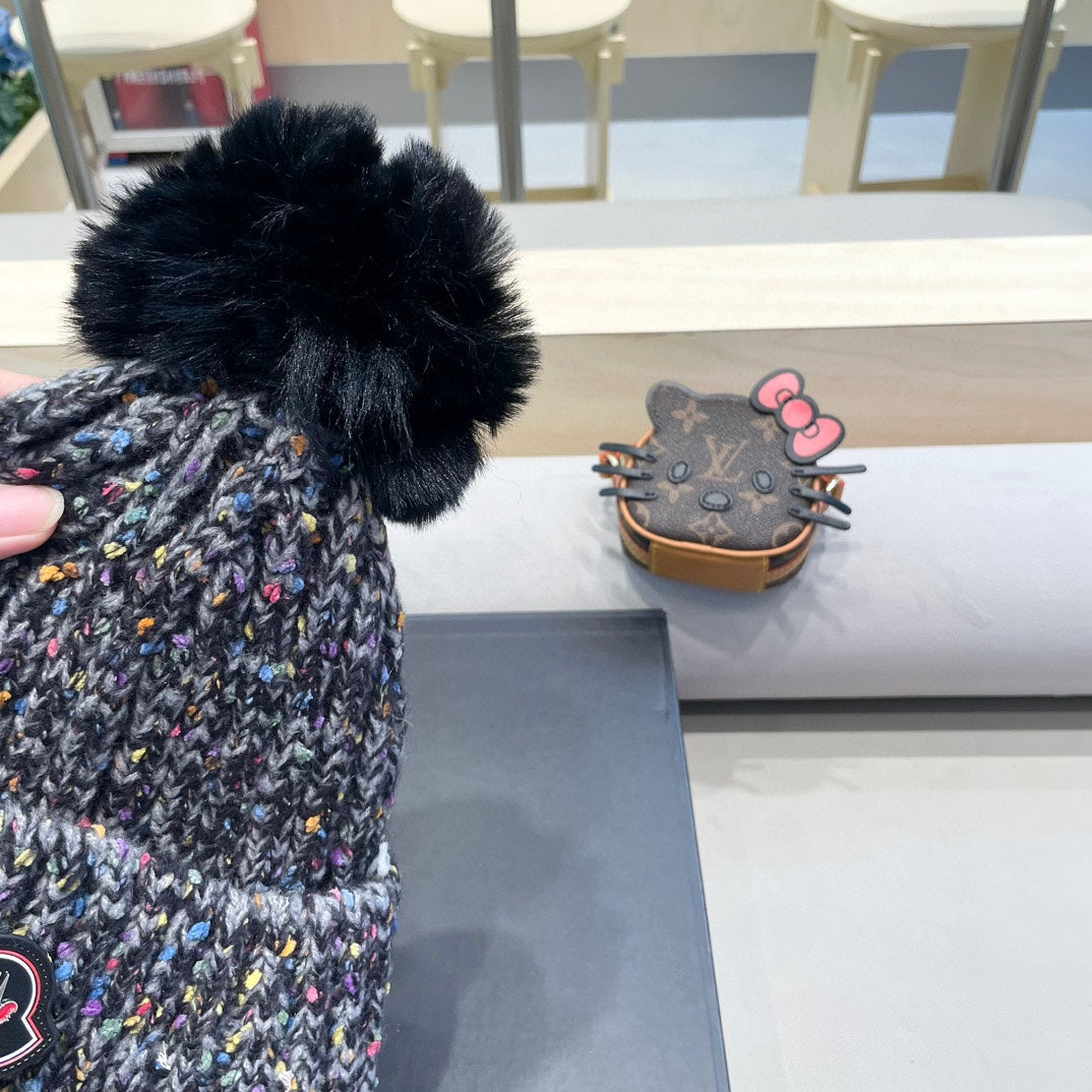 BEANIE HAT IN BLACK WOOL LINED WITH FLEECE 436773