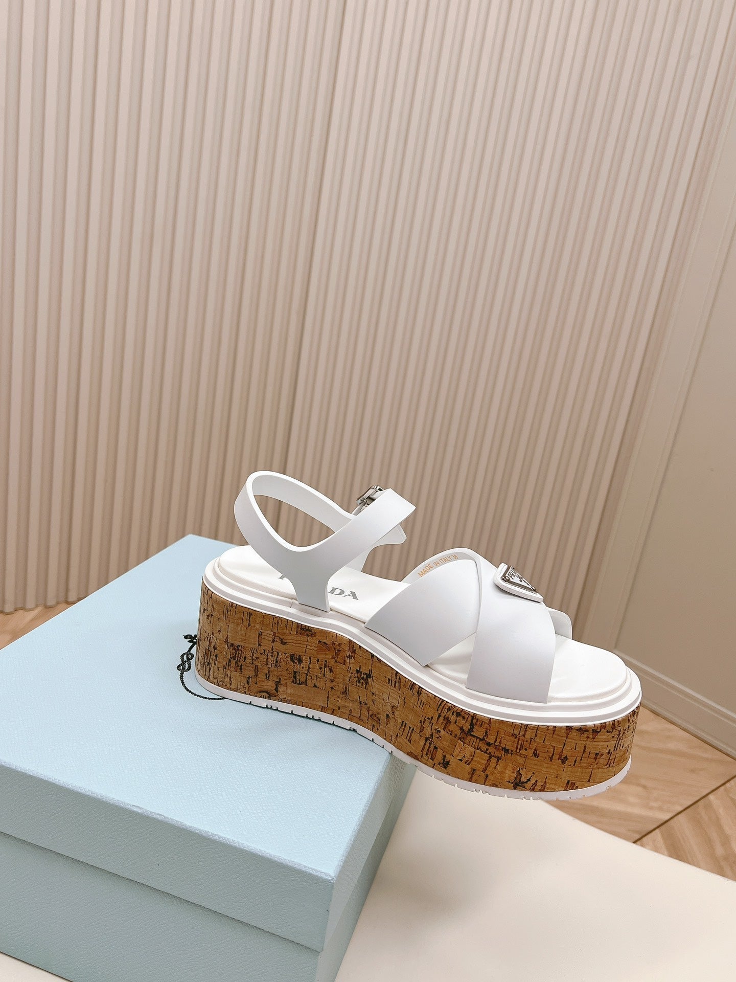 PRA WEDGE PLATFORM SANDALS WHITE CALFSKIN