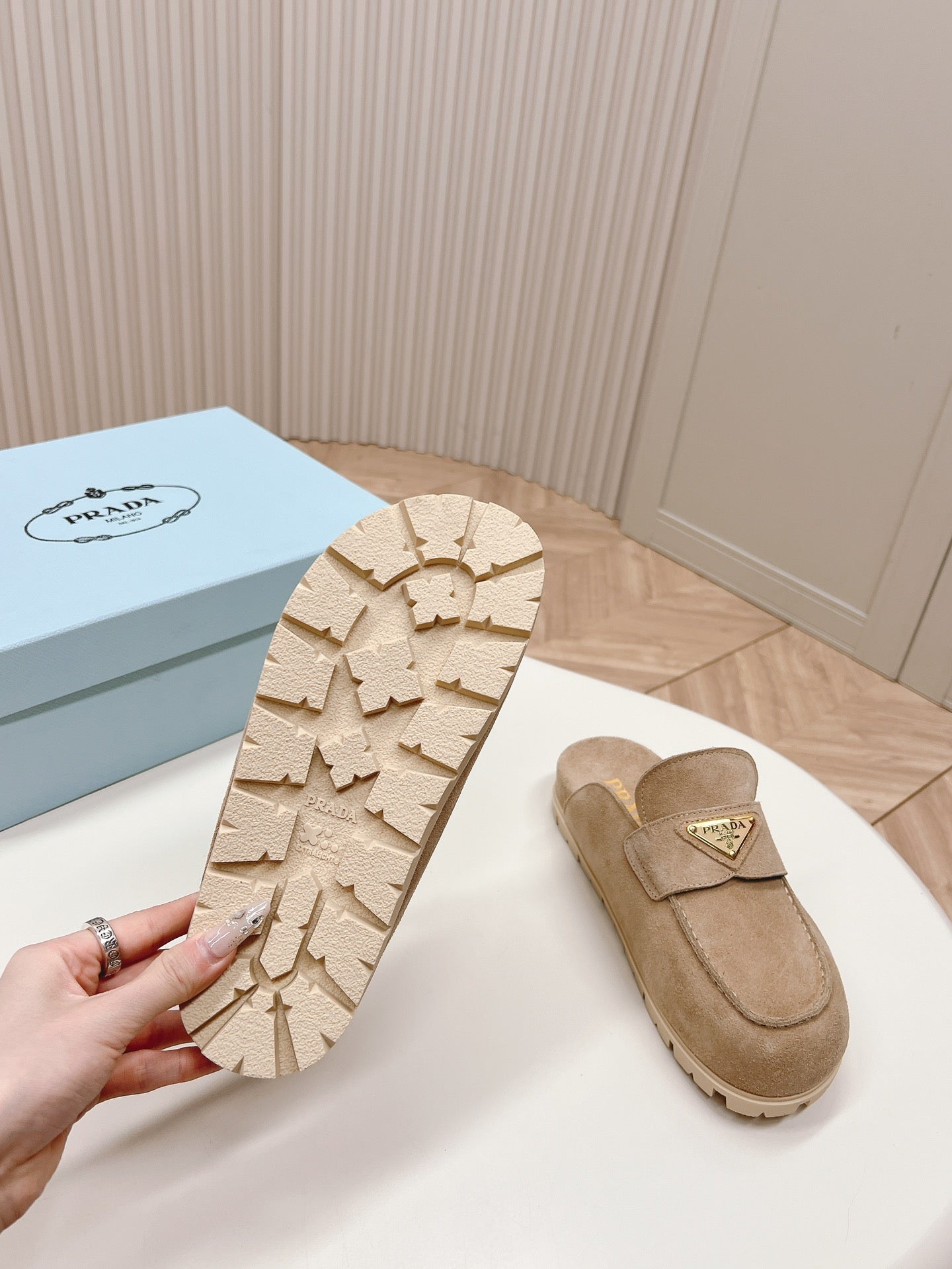 PRA SABOTS MULES LIGHT BROWN SUEDE