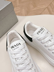 PRA RETRO SNEAKERS WHITE AND BLACK CALFSKIN