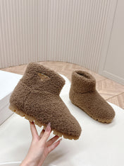 SNOW ANKLE BOOTS IN WOOD BROWN SHEARLING