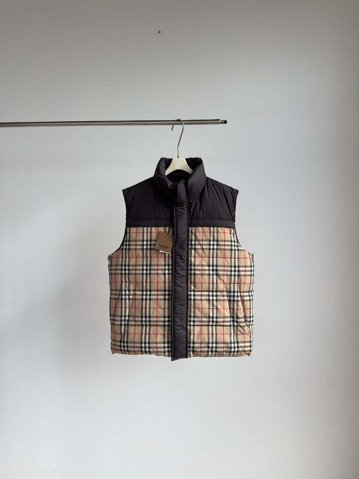 BURBERRY 25S PUFFER VEST 323