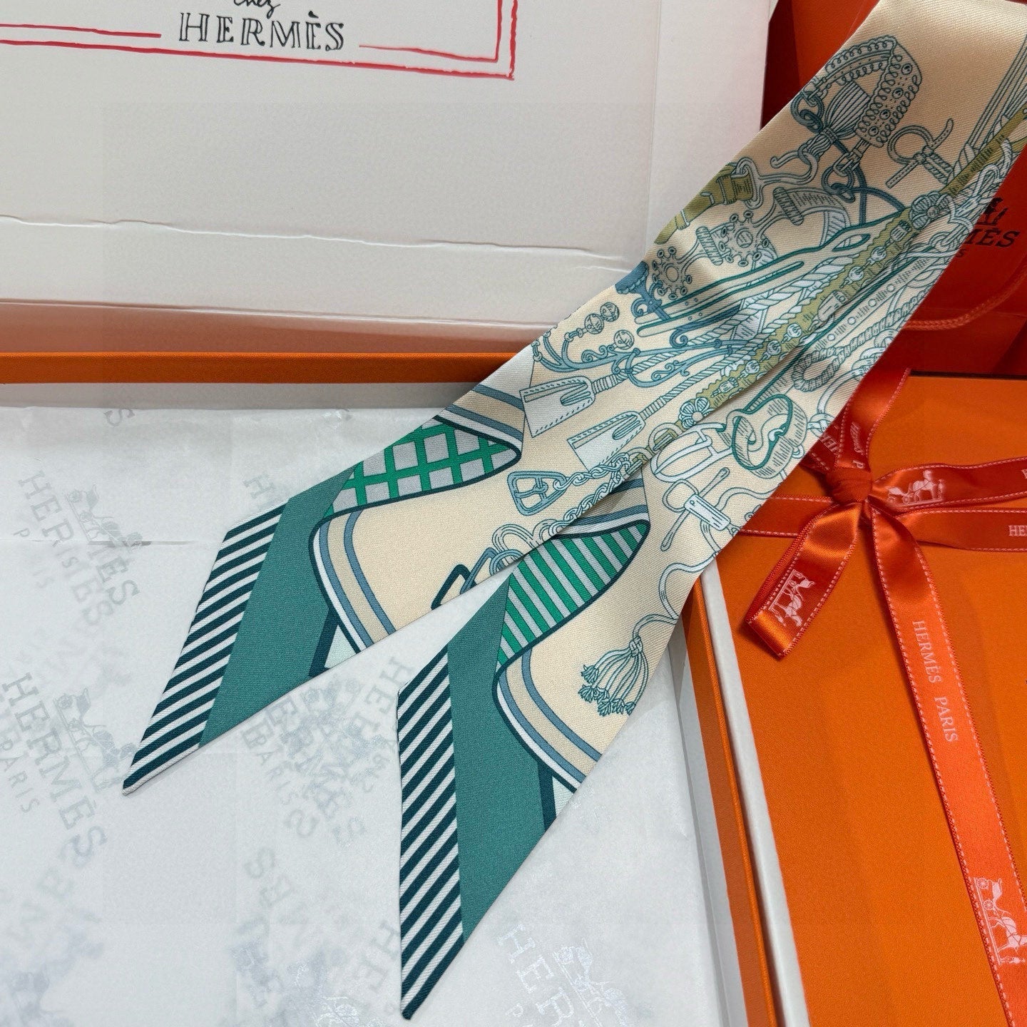 HERMES 25S SCARF 90 IN SILK 853145