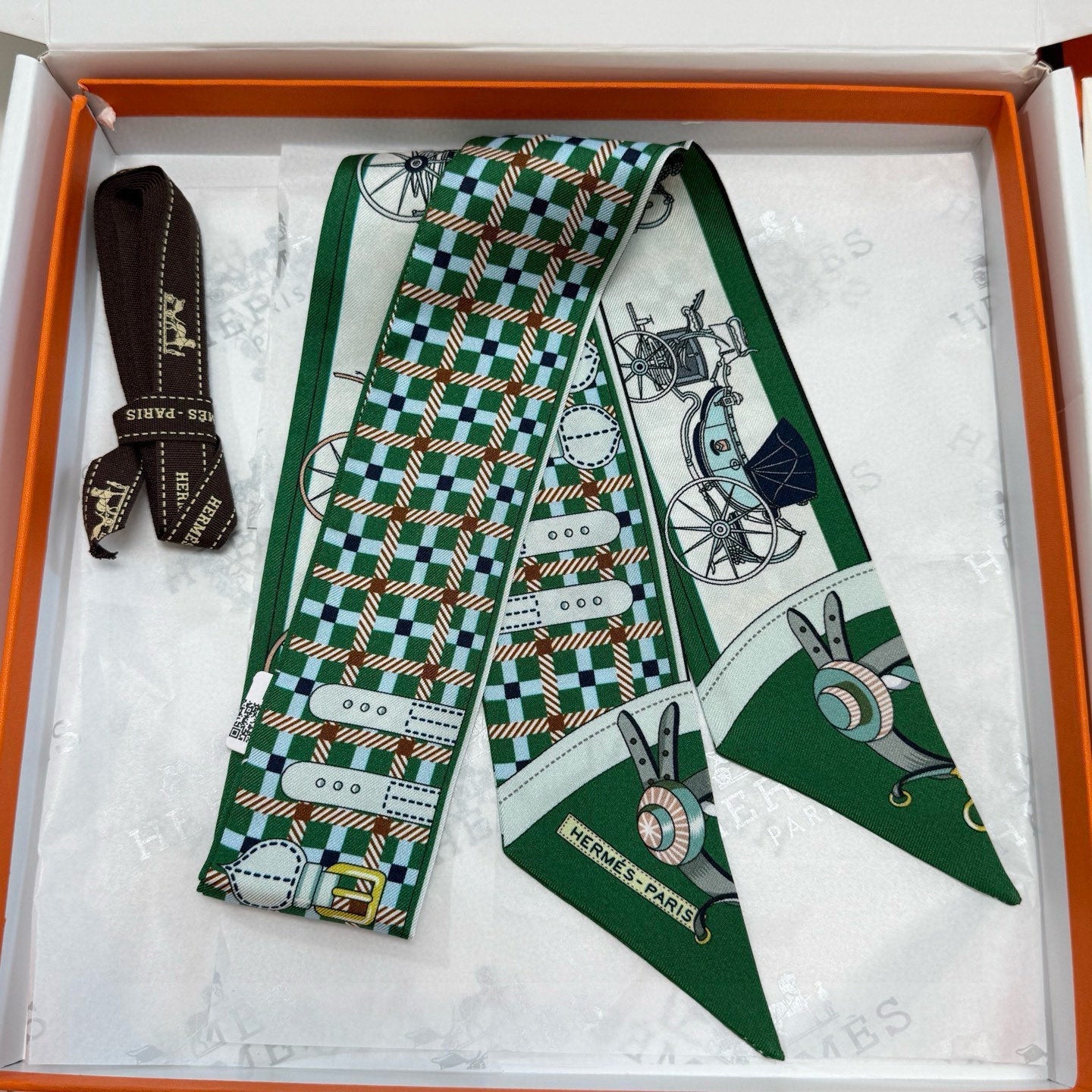 HERMES 25S SCARF 90 IN SILK 854951