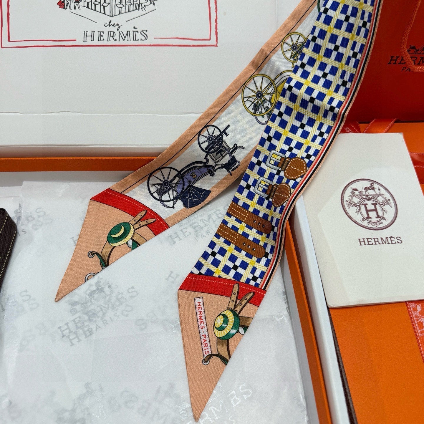 HERMES 25S SCARF 90 IN SILK 854952