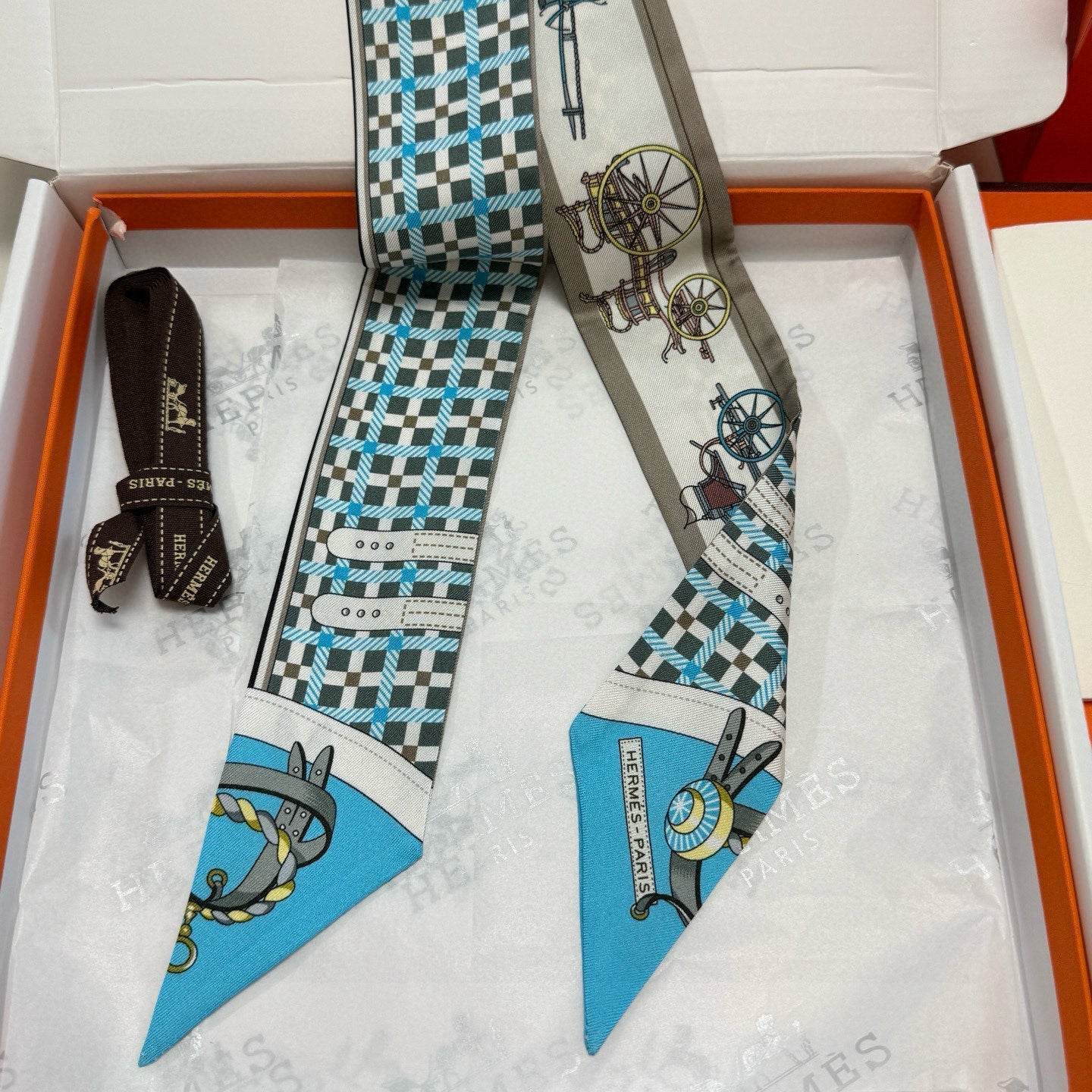 HERMES 25S SCARF 90 IN SILK 854953