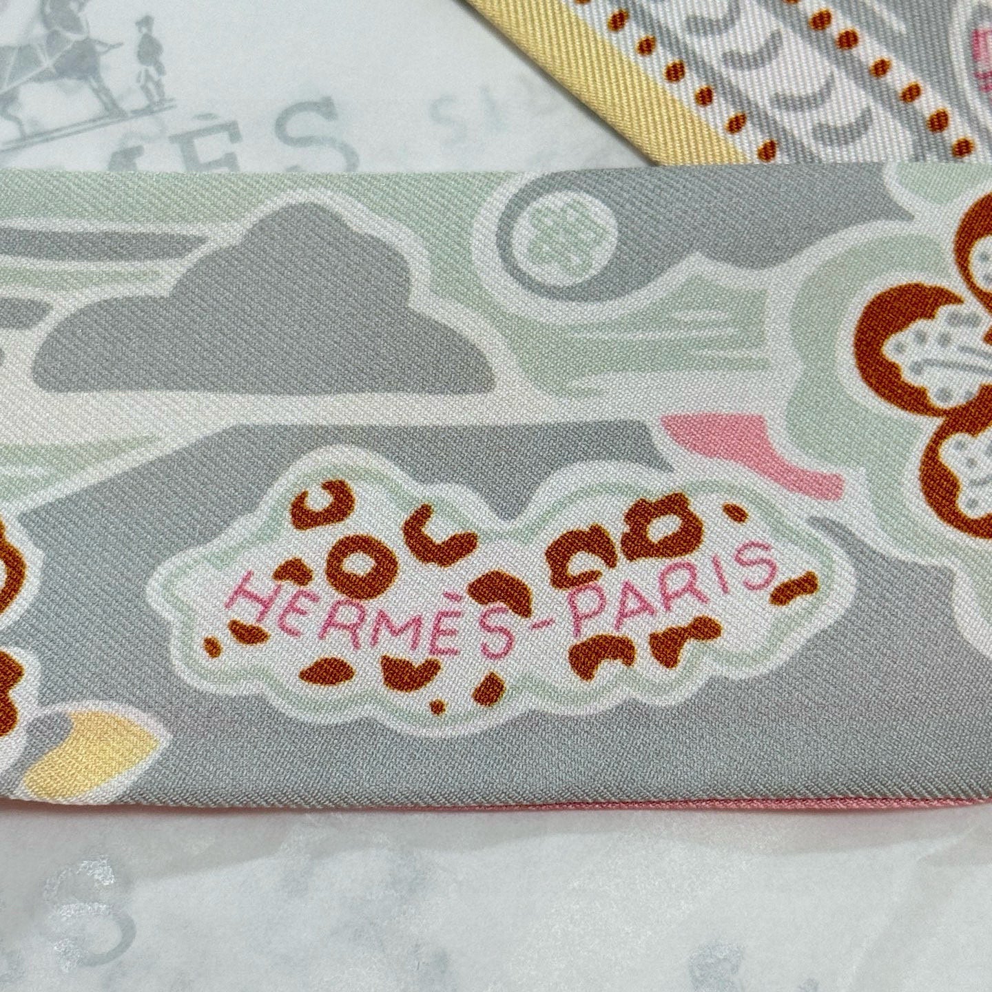 HERMES 25S SCARF 90 IN SILK 854960