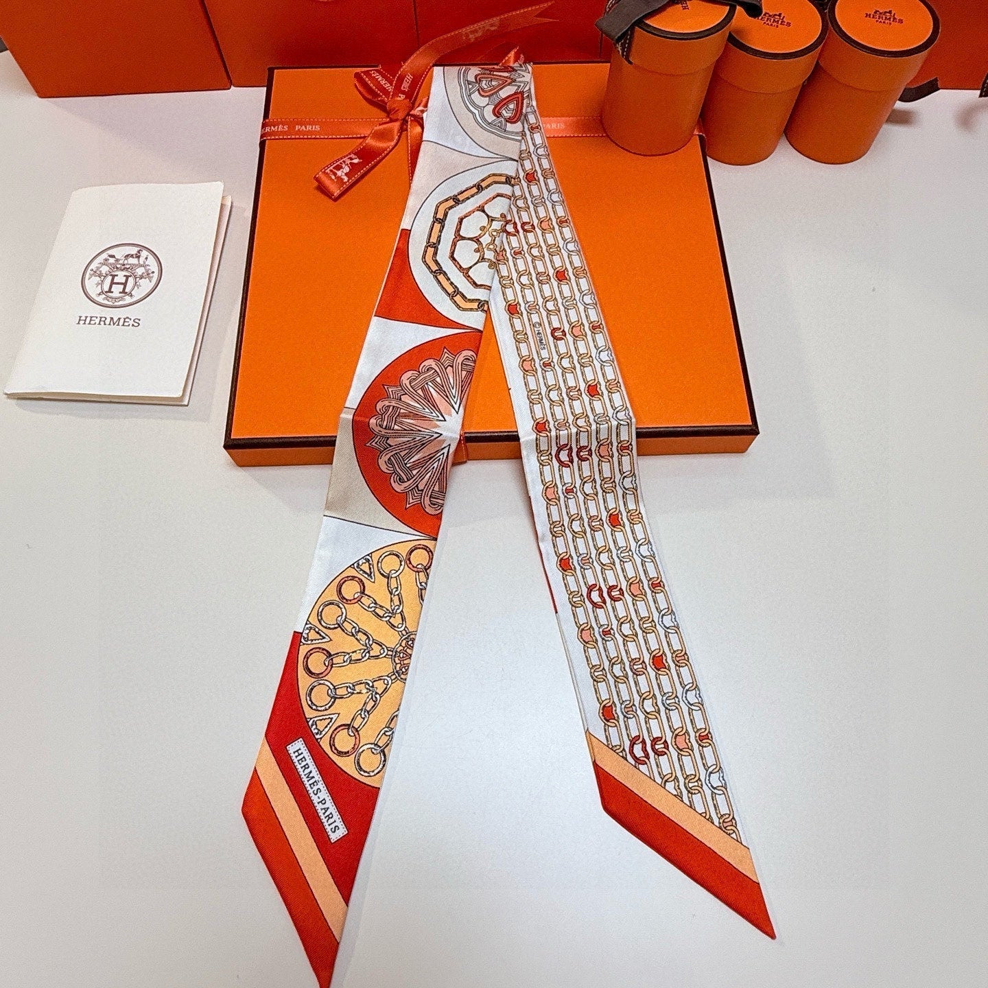 HERMES 25S SCARF 90 IN SILK 856722