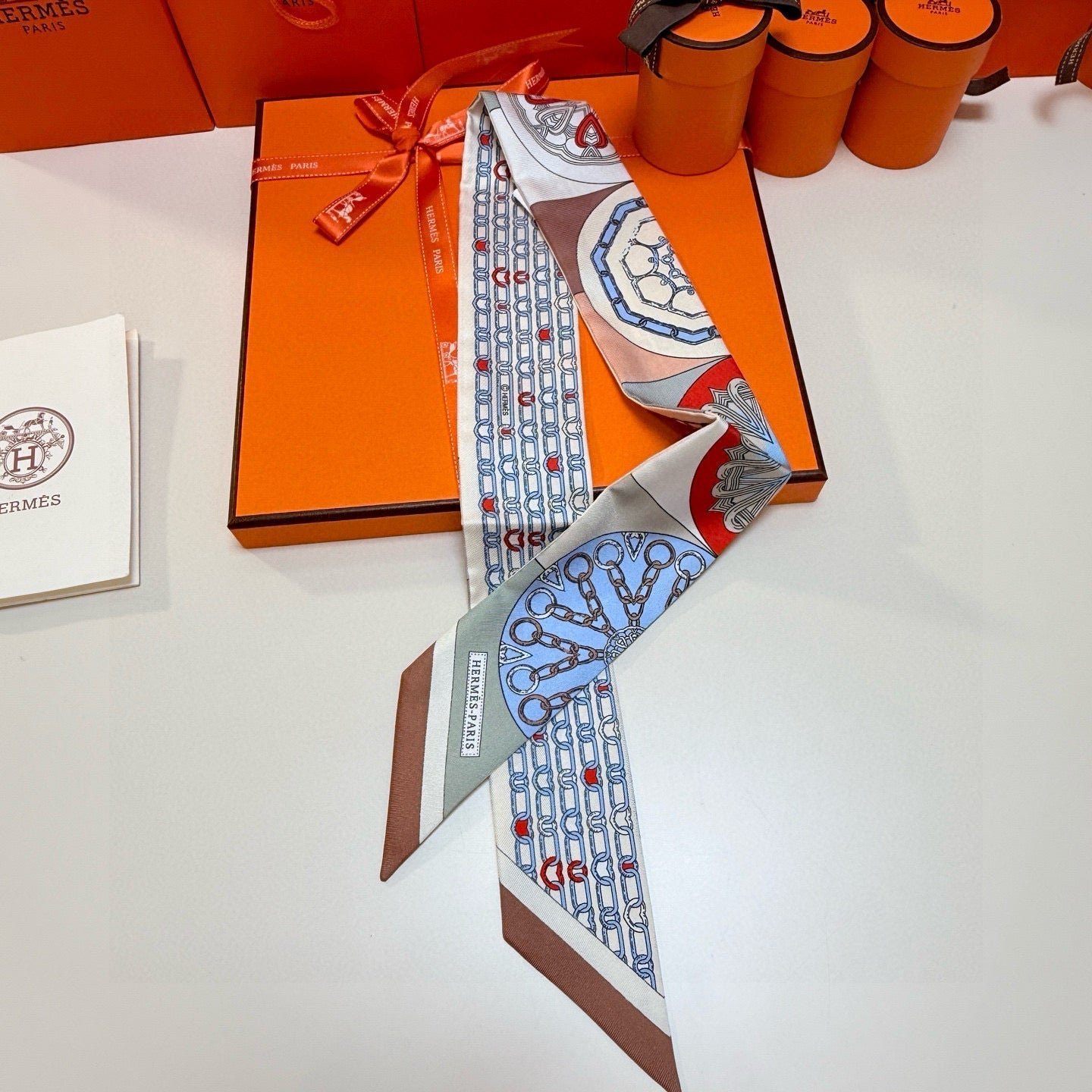 HERMES 25S SCARF 90 IN SILK 856723