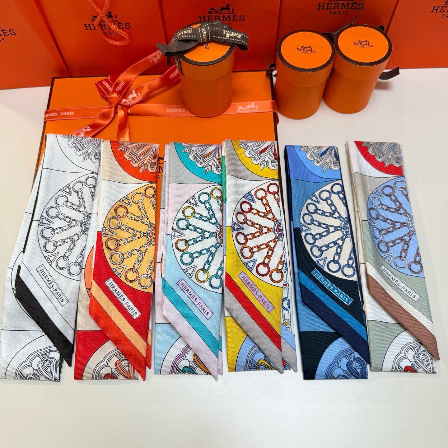 HERMES 25S SCARF 90 IN SILK 856725