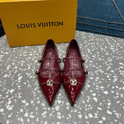 POINTED FLAT SHOES IN BURGUNDY RED CALFSKIN