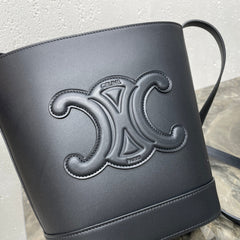 CELINE 25S CUIR TRIOMPHE BAG 30 IN BLACK CALFSKIN