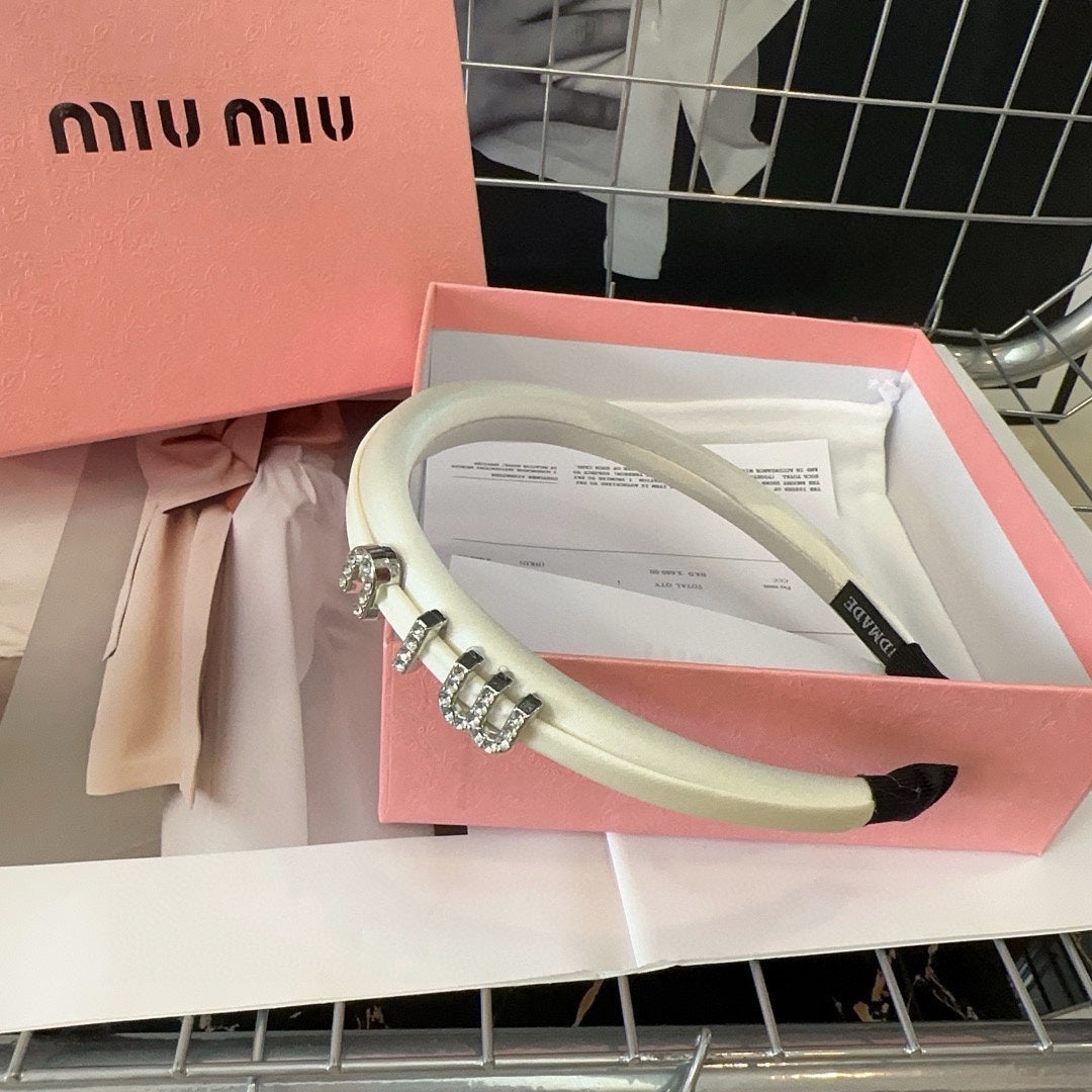 SILK HAIRBAND ATTACHED CRYSTAL LOGO WHITE 196475