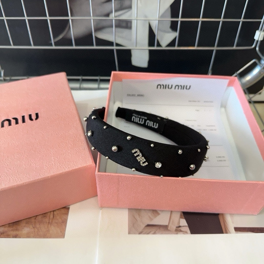 THICK HEADBAND ATTACHED BEADED IN BLACK FABRIC 429361