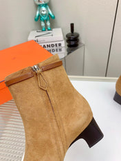 WOMEN'S NEO ANKLE BOOT IN PEANUT BROWN SUEDE