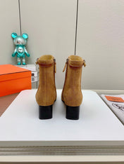 WOMEN'S NEO ANKLE BOOT IN PEANUT BROWN SUEDE