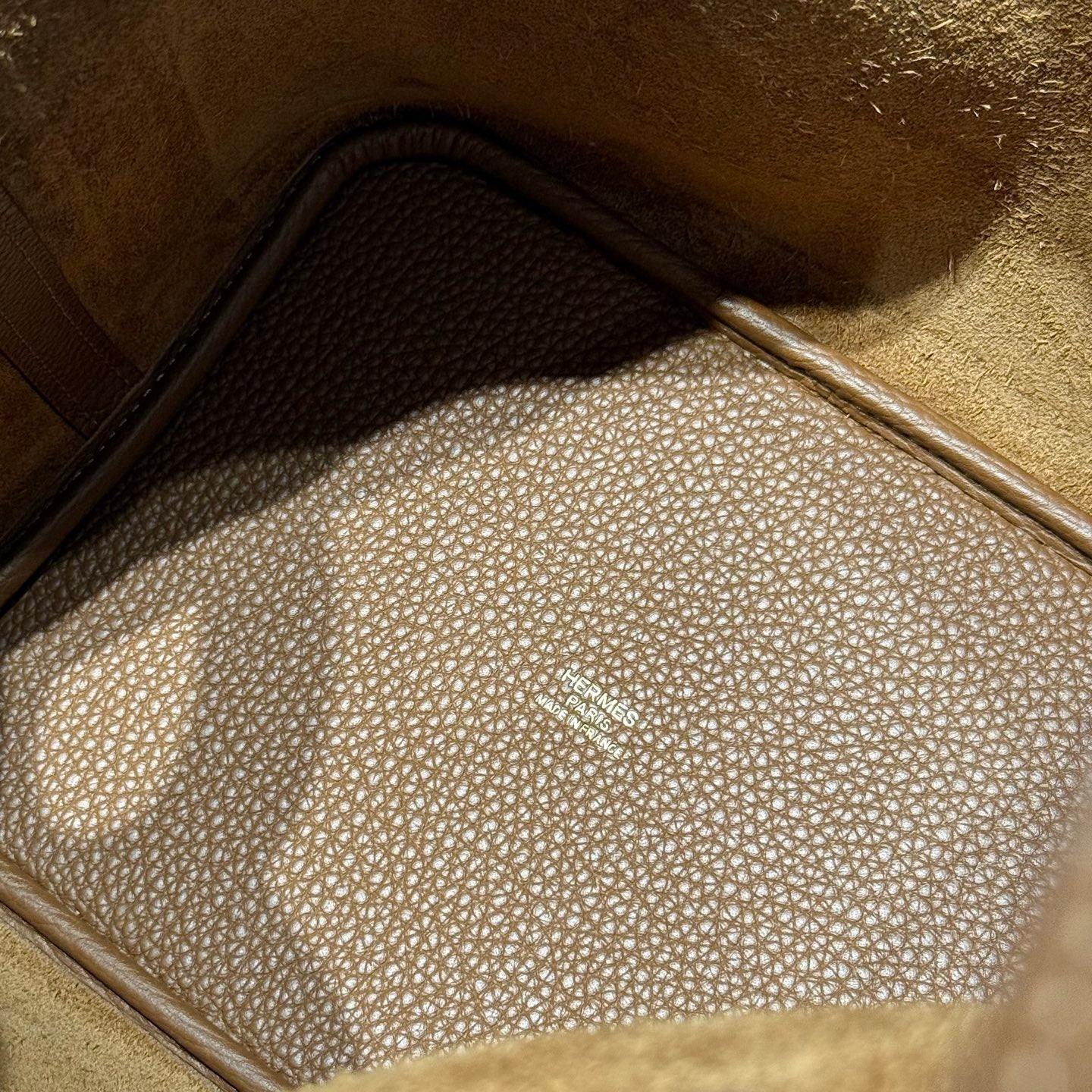 HERMES 25S PICOTIN LOCK 22 IN BURNT CARAMEL CALFSKIN GOLD HARDWARE