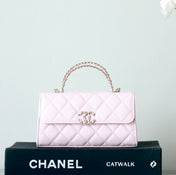 CHANEL 25S KELLY IN PASTEL PINK LAMBSKIN WITH GOLD HARDWARE