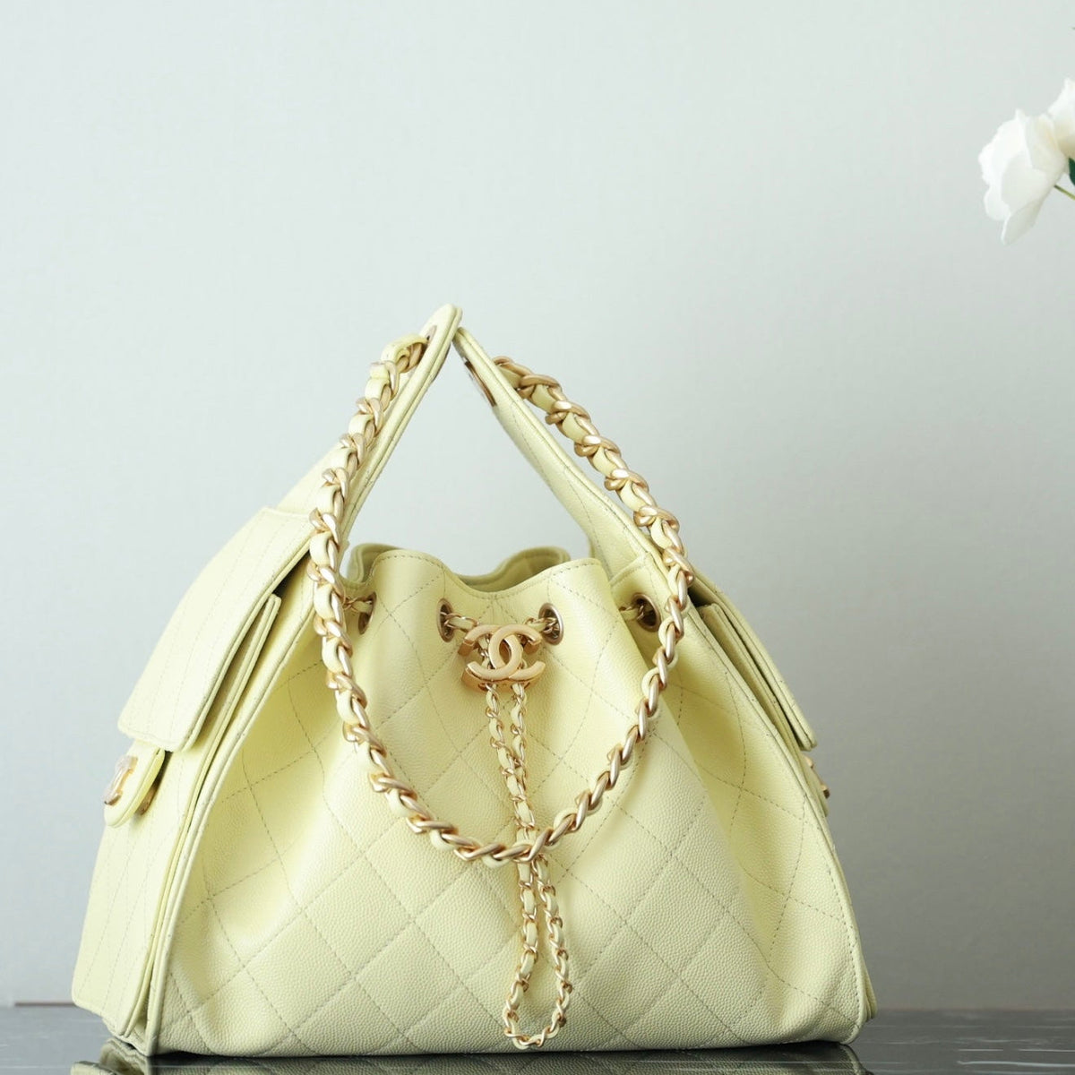 CHANEL 25S HOBO BAG 30 CM IN PASTEL YELLOW LAMBSKIN WITH GOLD HARDWARE