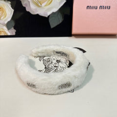 THICK HEADBAND WITH DIAMOND LOGO IN WHITE PLUSH FABRIC 412483