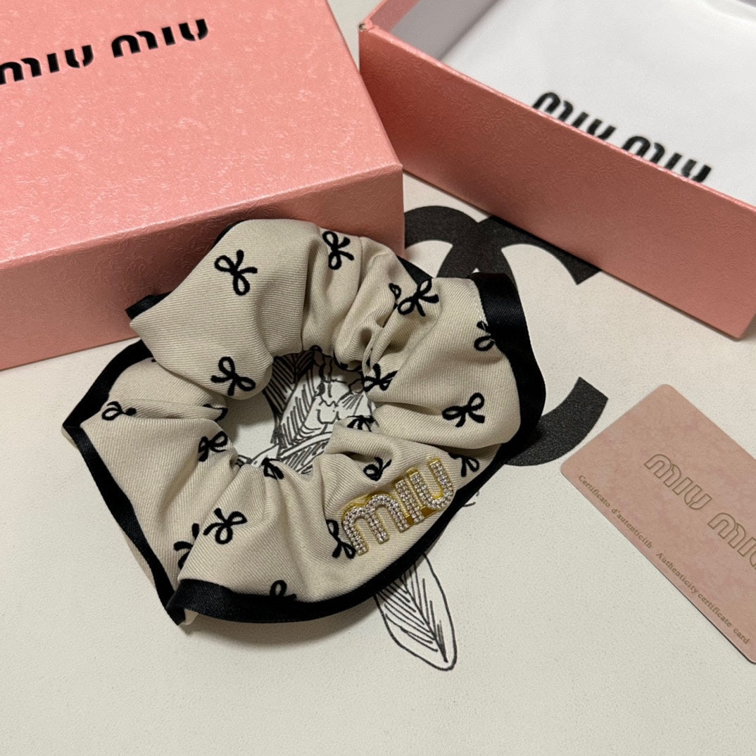 HAIR TIE IN BEIGE MIX BLACK SPANDEX FABRIC 432828