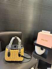 BASKET BAG 18 IN BROWN BEIGE WICKER AND BLACK CALFSKIN TRIM