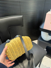 BASKET BAG 18 IN BROWN BEIGE WICKER AND BLACK CALFSKIN TRIM