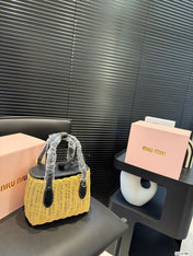 BASKET BAG 18 IN BROWN BEIGE WICKER AND BLACK CALFSKIN TRIM