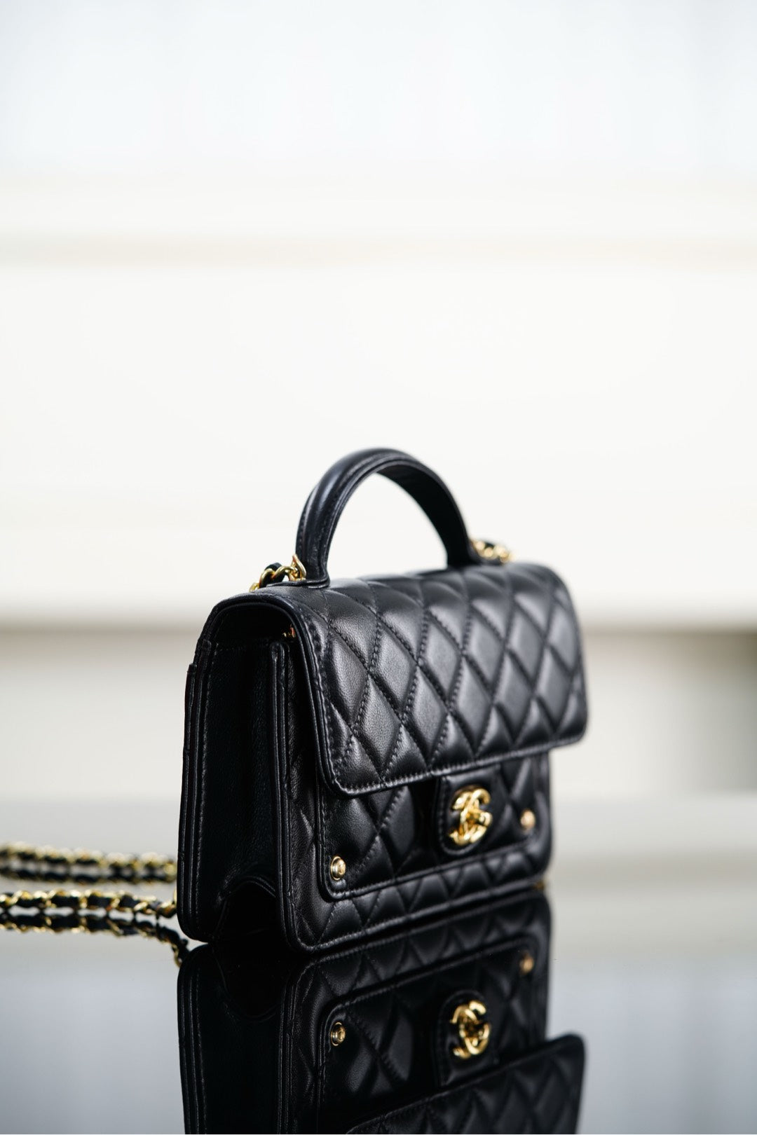 CHANEL 25S TOP HANDLE FLAP 19 CM IN BLACK LAMBSKIN WITH GOLD HARDWARE