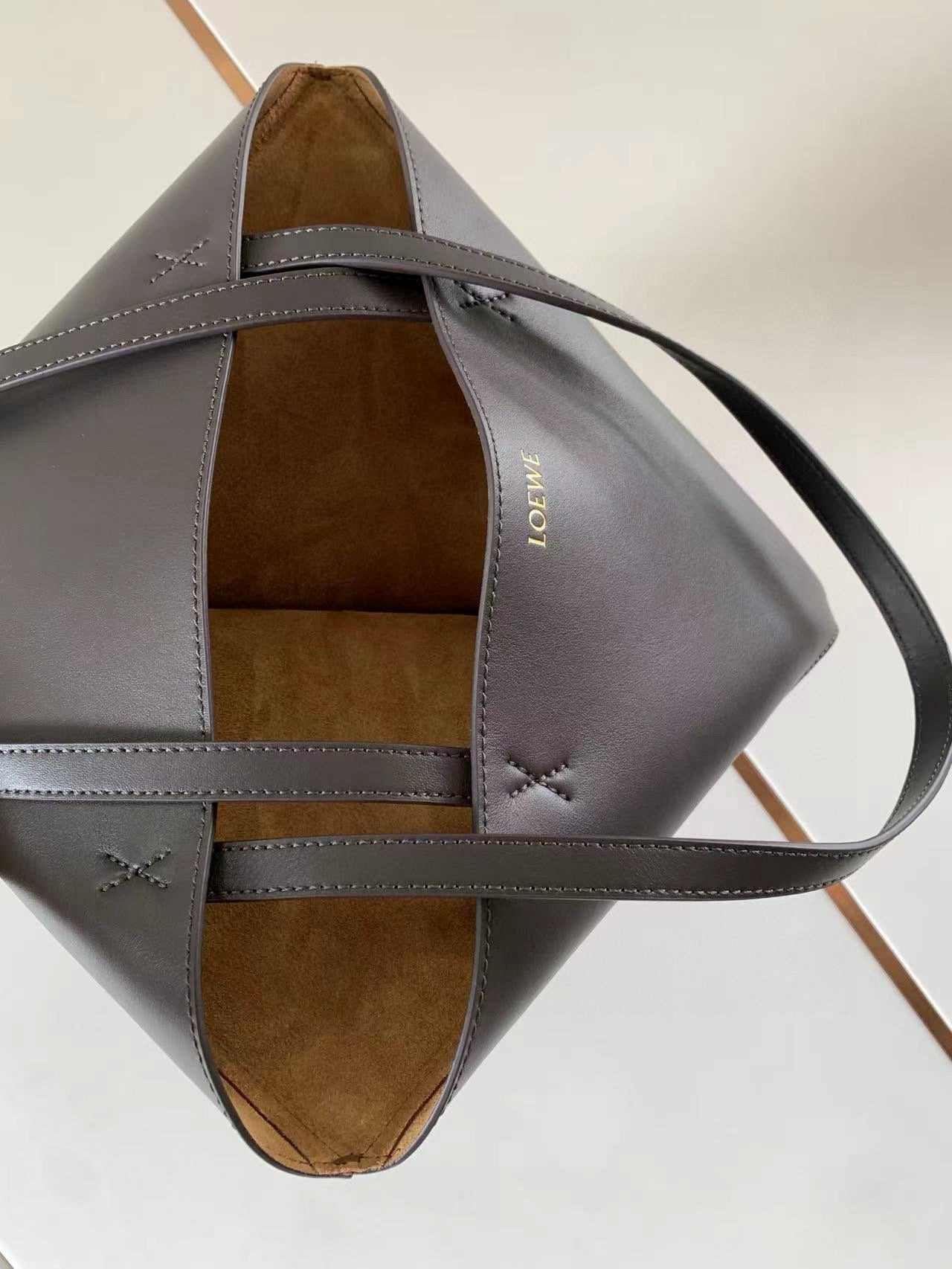 LOEWE 25S PUZZLE FOLD BAG 31 IN SOCOLA AND MAROON SHINY CALFSKIN