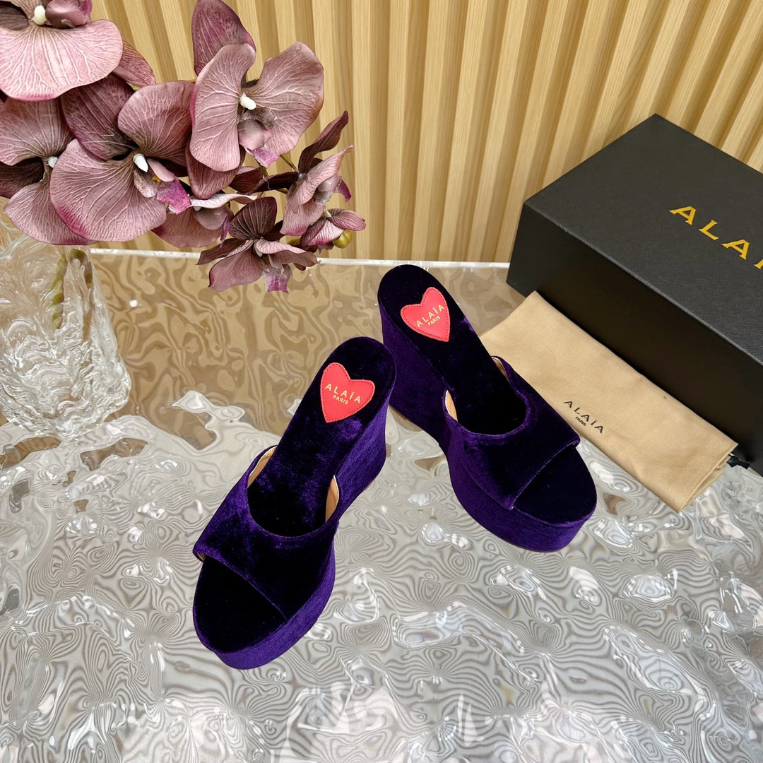ALAIA PLATFORM WEDGE IN VIOLET PURPLE VELVET WITH HEART EMBROIDERED