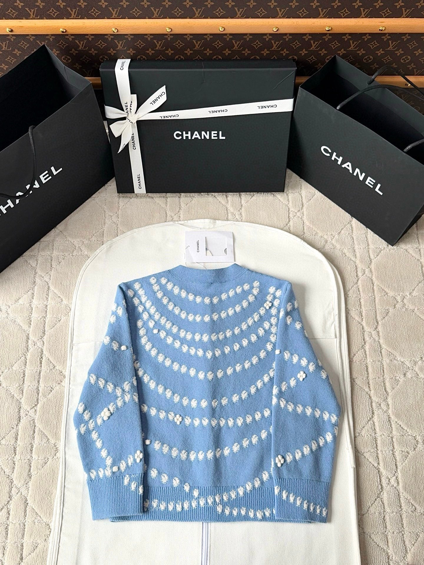 Chanel 25P Cardigan Light Blue Mix White Cashmere 237300