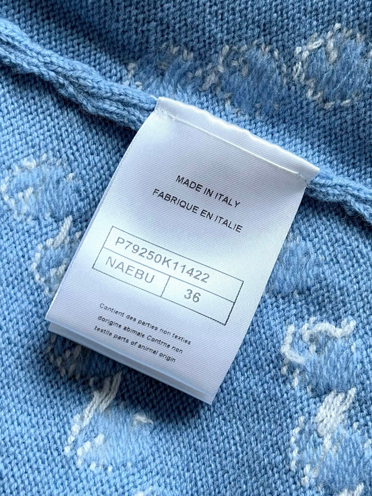 Chanel 25P Cardigan Light Blue Mix White Cashmere 237300