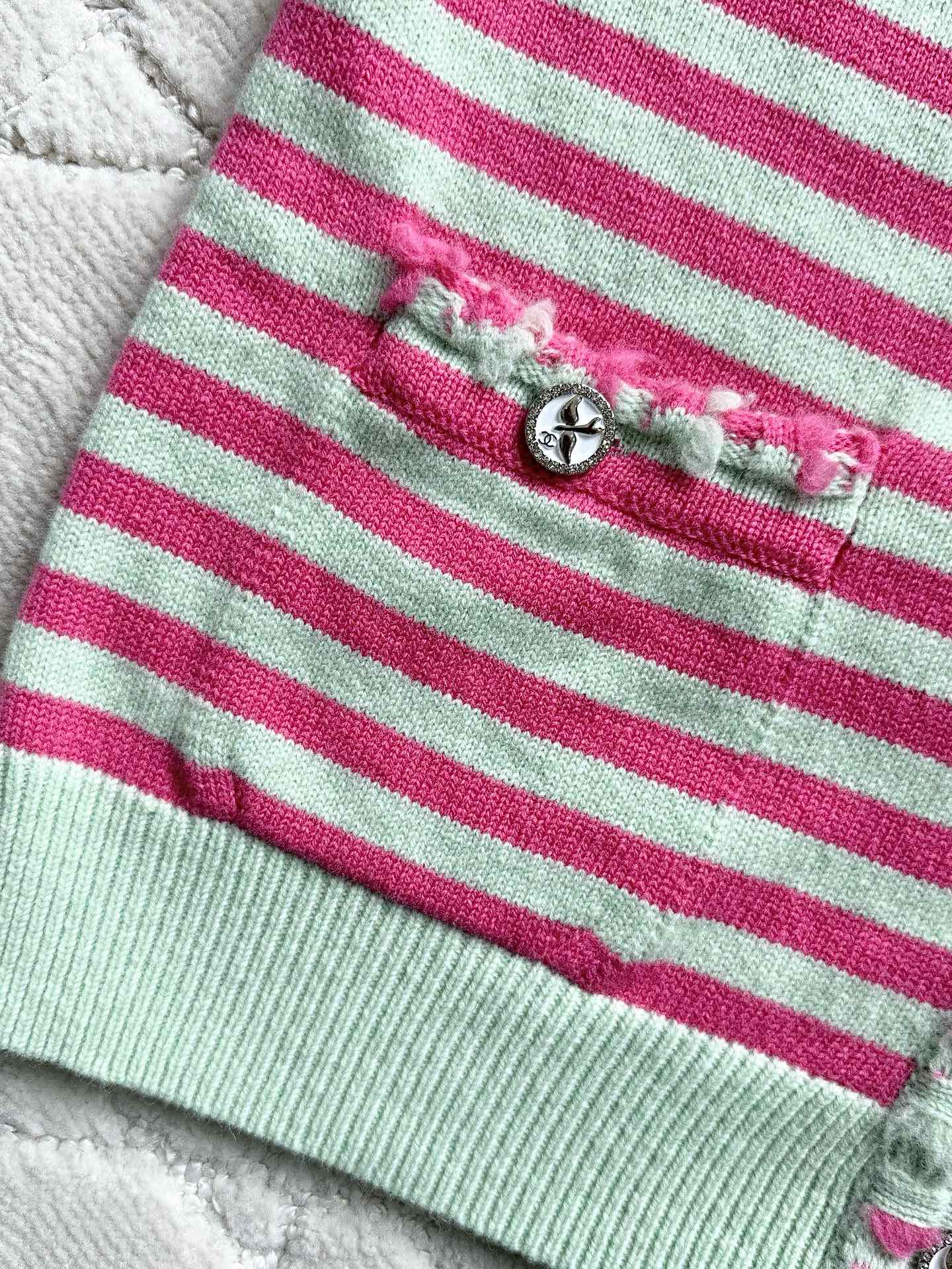 Chanel 25P Cardigan Pink Mix Green Cashmere 237319