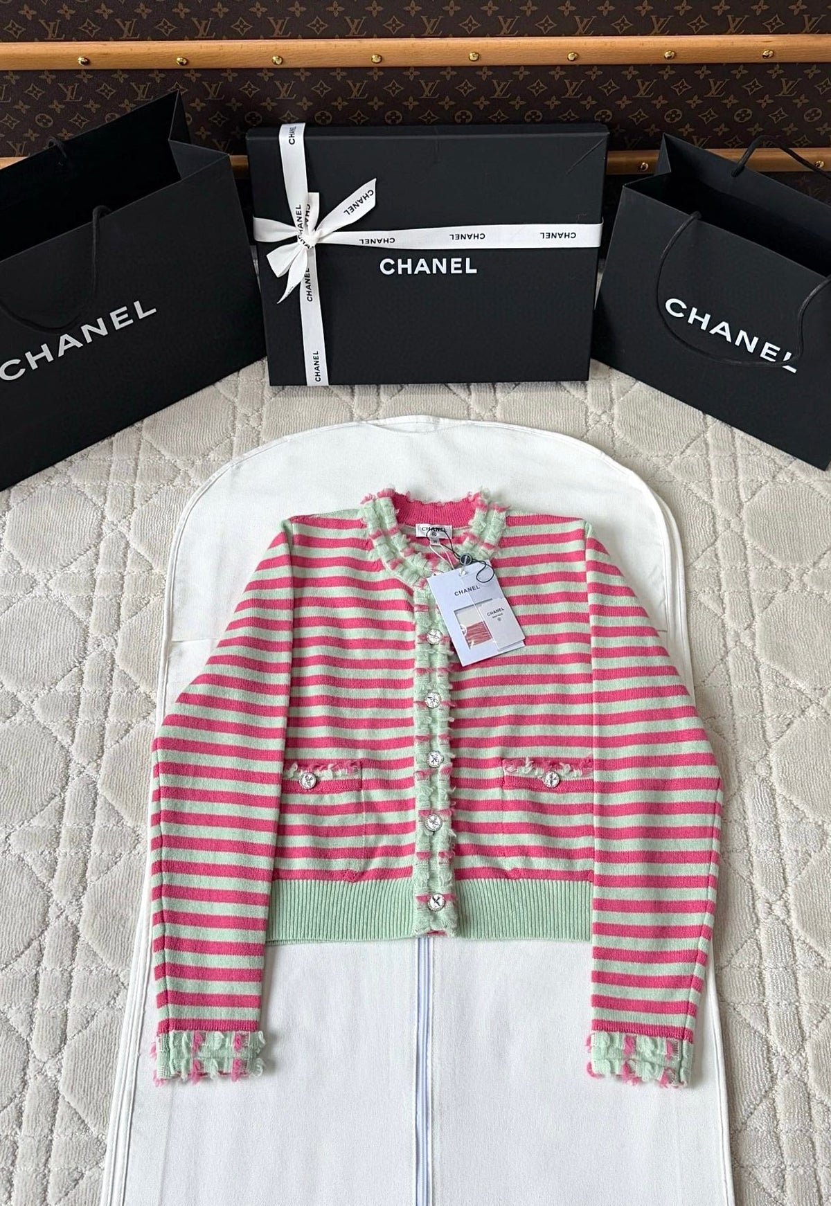 Chanel 25P Cardigan Pink Mix Green Cashmere 237319