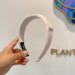 THICK HEADBAND WITH GARNITURE PRINT IN LIGHT PINK SILK 415935