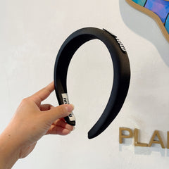 THICK HEAD BAND IN BLACK SILK WHITE LOGO 415944