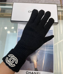 GLOVES IN BLACK CASHMERE WITH WHITE LOGO 405907