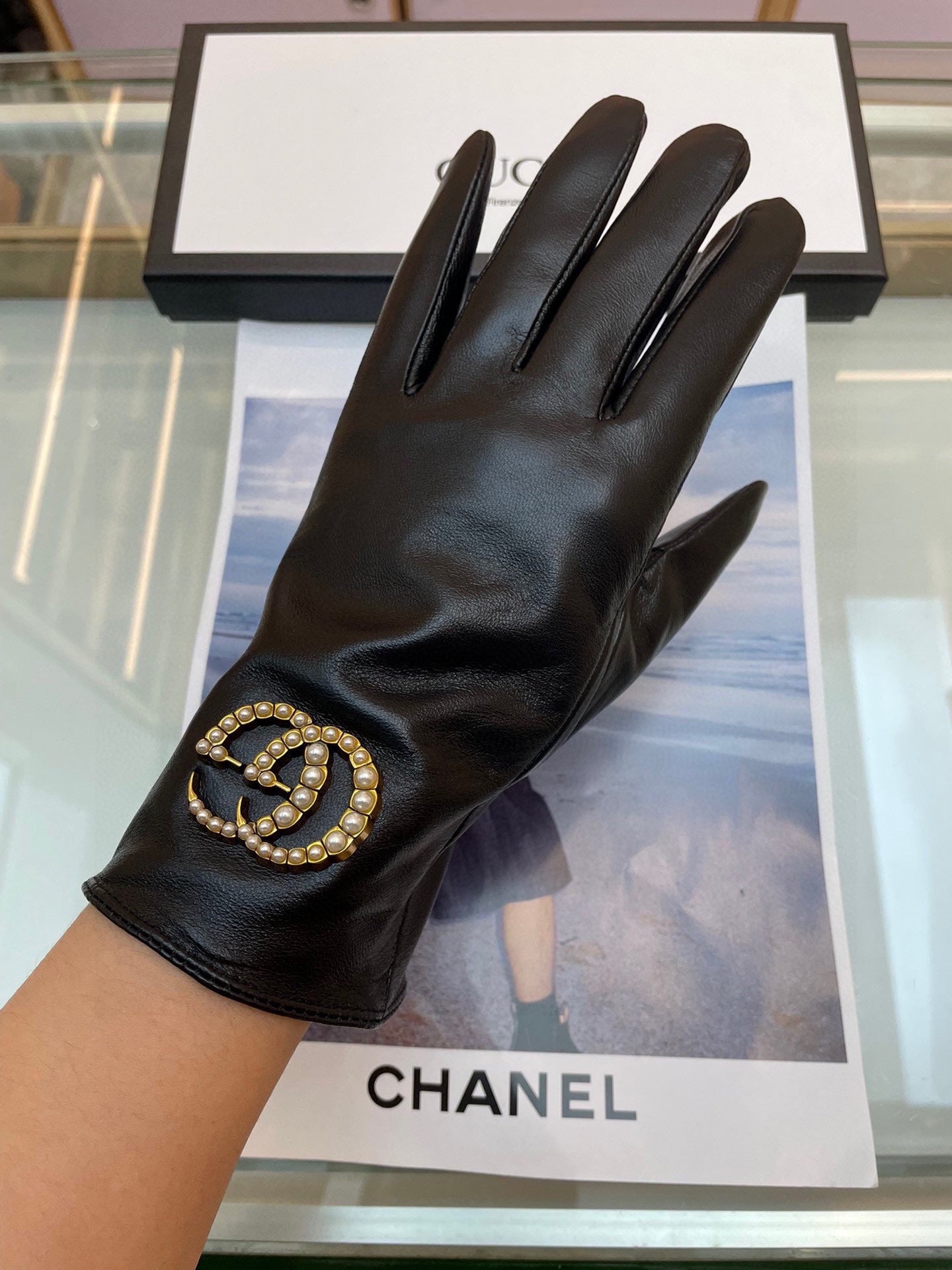 GLOVES IN BLACK LAMBSKIN AND FLEECE LINING 465050