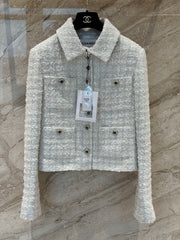 CHANEL 25S TWEED COAT 320