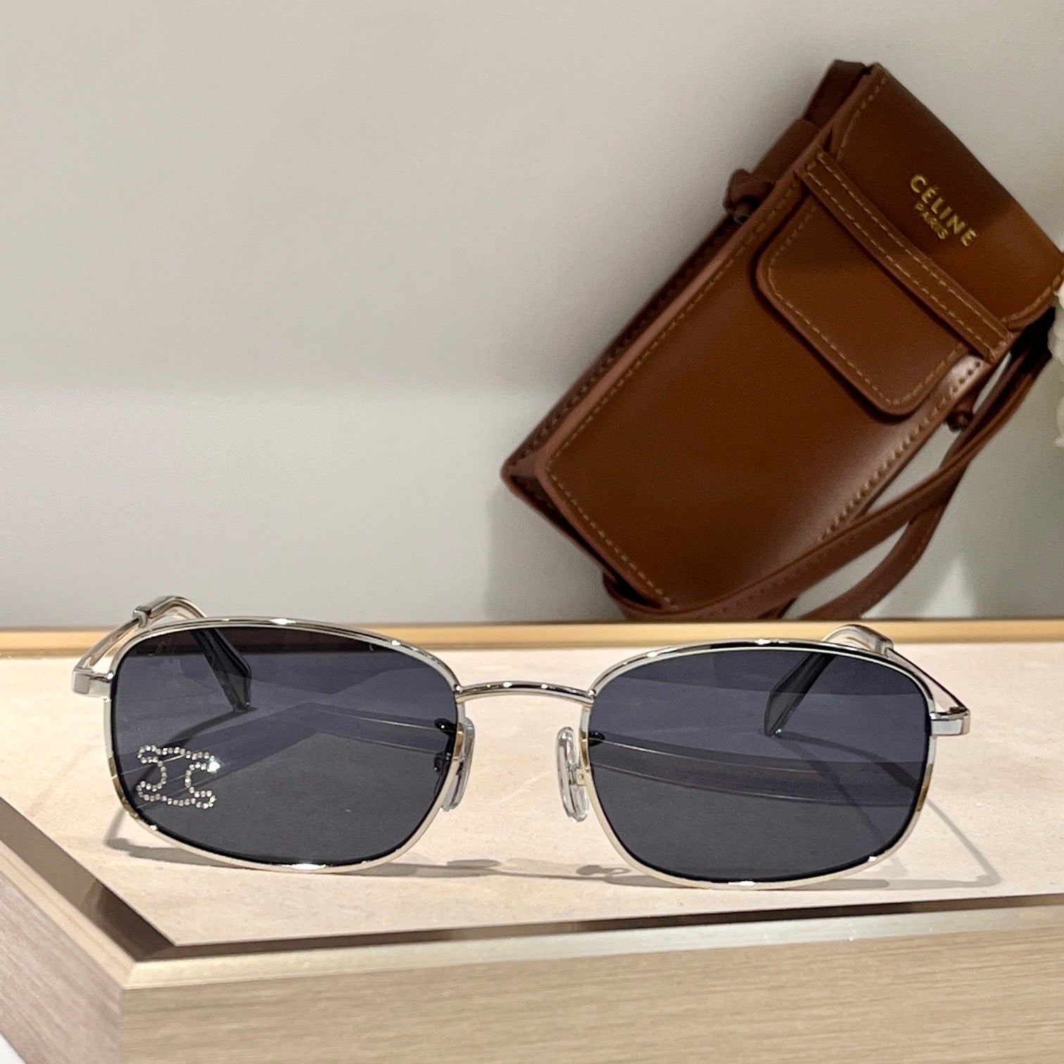 TRIOMPHE RHINESTONE SUNGLASS CL40285U IN METAL WITH CRYSTALS