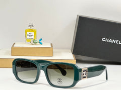 RECTANGULAR SUNGLASSES CH4366 IN ACETATE EMBOSSED CRYSTAL