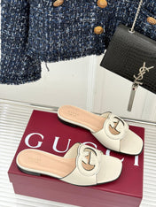 SLIDE SANDALS IN CREAM WHITE CALFSKIN