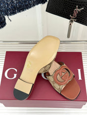 SLIDE SANDALS IN BURNT BROWN AND LIGHT BEIGE CALFSKIN